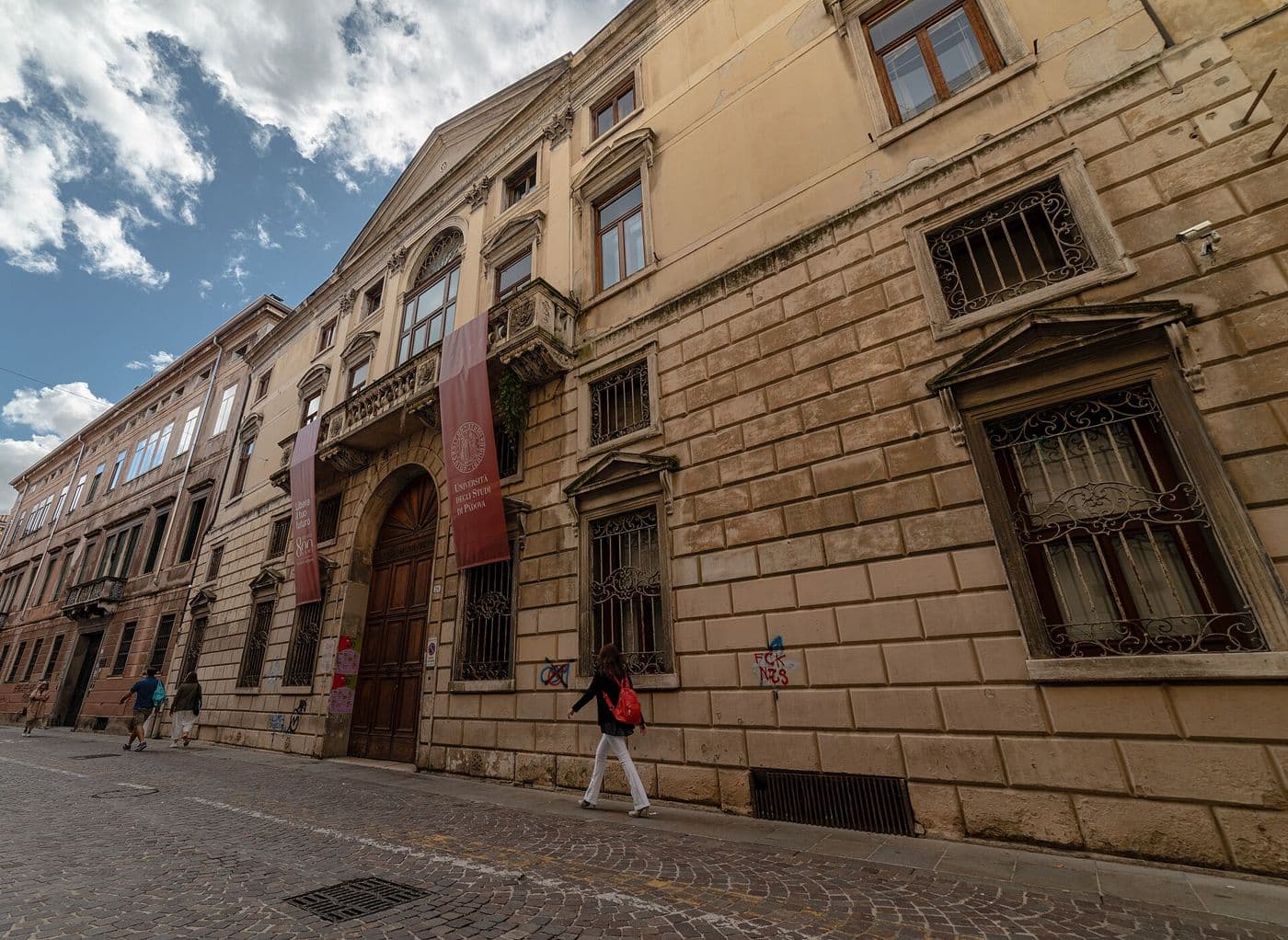 Palazzo Ca' Dottori, Via del Santo